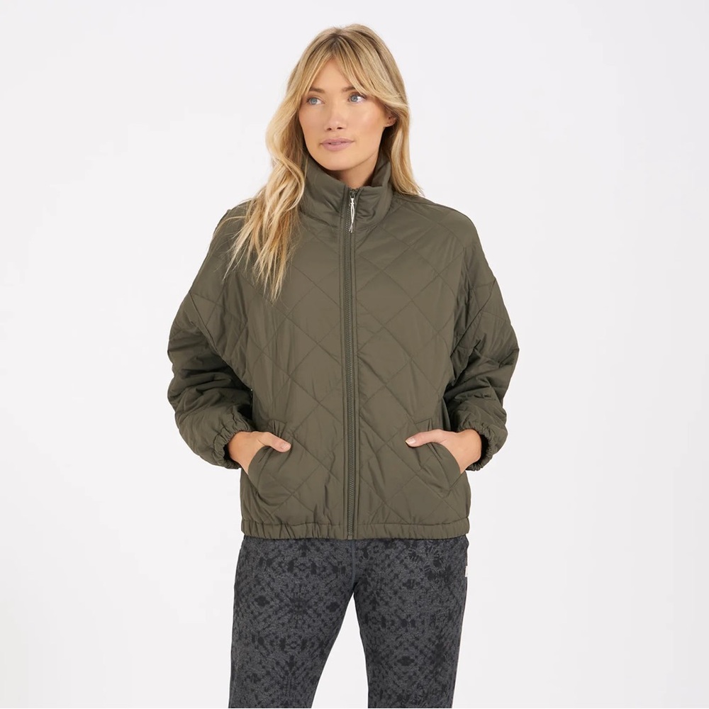 Vuori Echo Insulated Bomber
